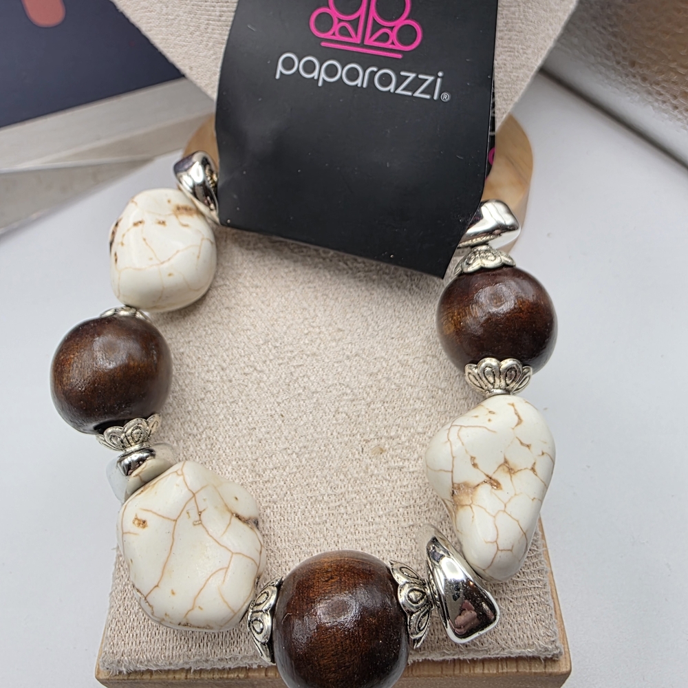 Paparazzi White and Brown Beaded Bracelet (506) - Picture 1 of 1